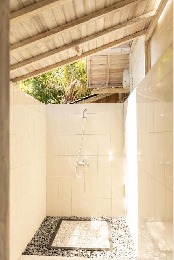 Coconut Village Guest House Lembongan Redpartner Exterior photo